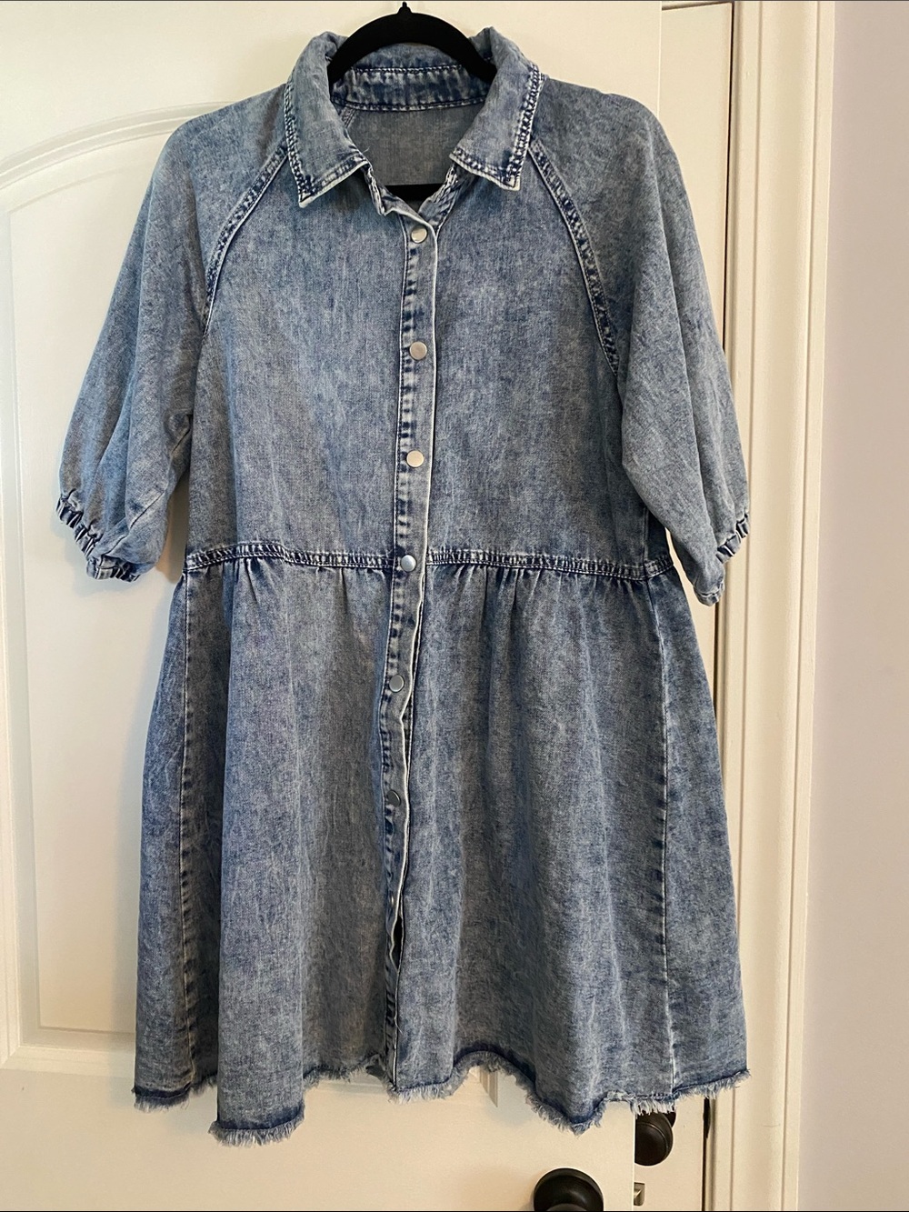 Women’s Washed Denim Button-Front Dress - Light Blue